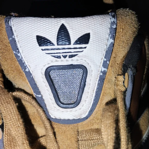 2007 Adidas Goodyear Racer Low Tan And Black Size 8 - Picture 10 of 13